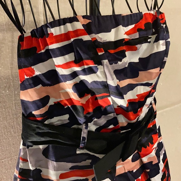 Limited strapless dress - Picture 2 of 4